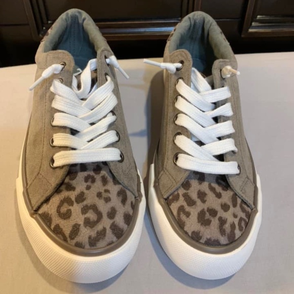 LEOPARD:  Very G Leopard Sneakers - Picture 4 of 5